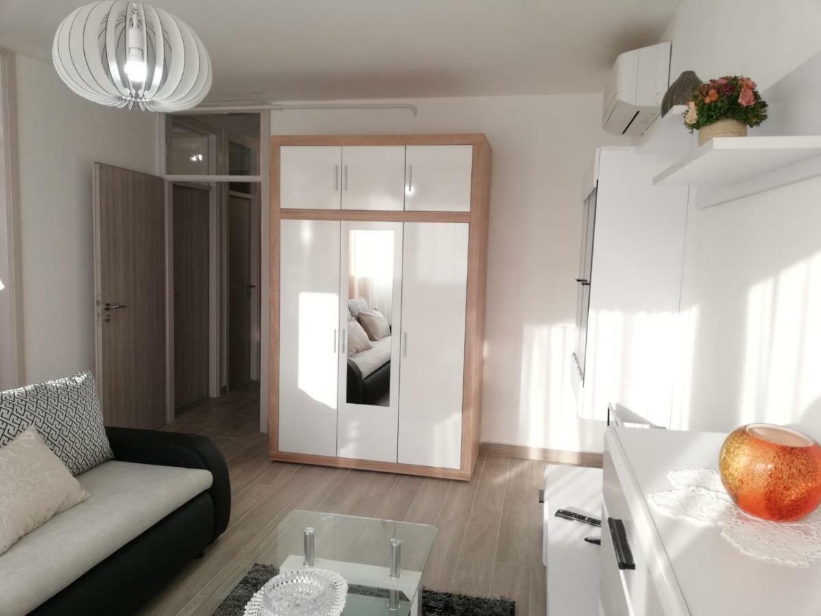 Apartment White Pula Exteriér fotografie